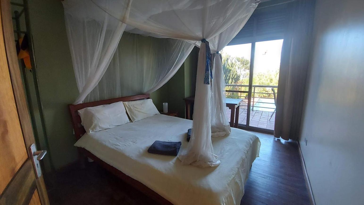 Yellow Haven Lodge Kampala Habitación foto
